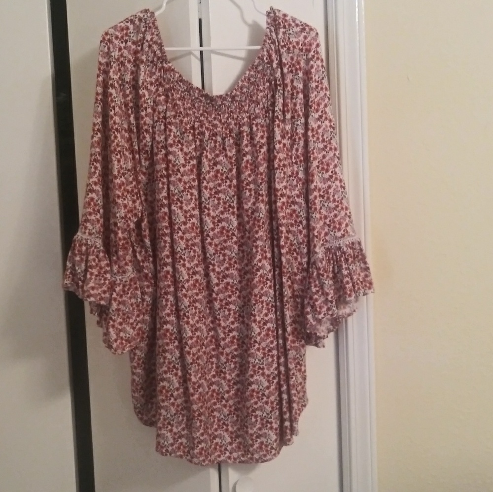 Terra & sky bell sleeve top